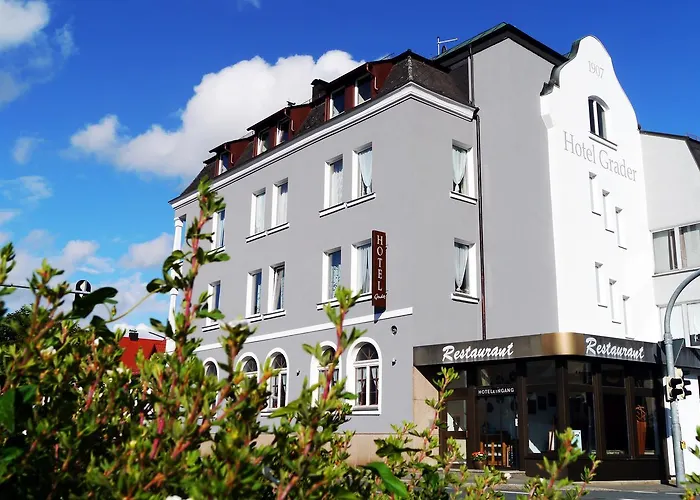 Hotel Grader